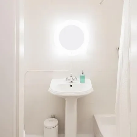 Mid-century, Artistic Apartment, National Stadium Apartment *